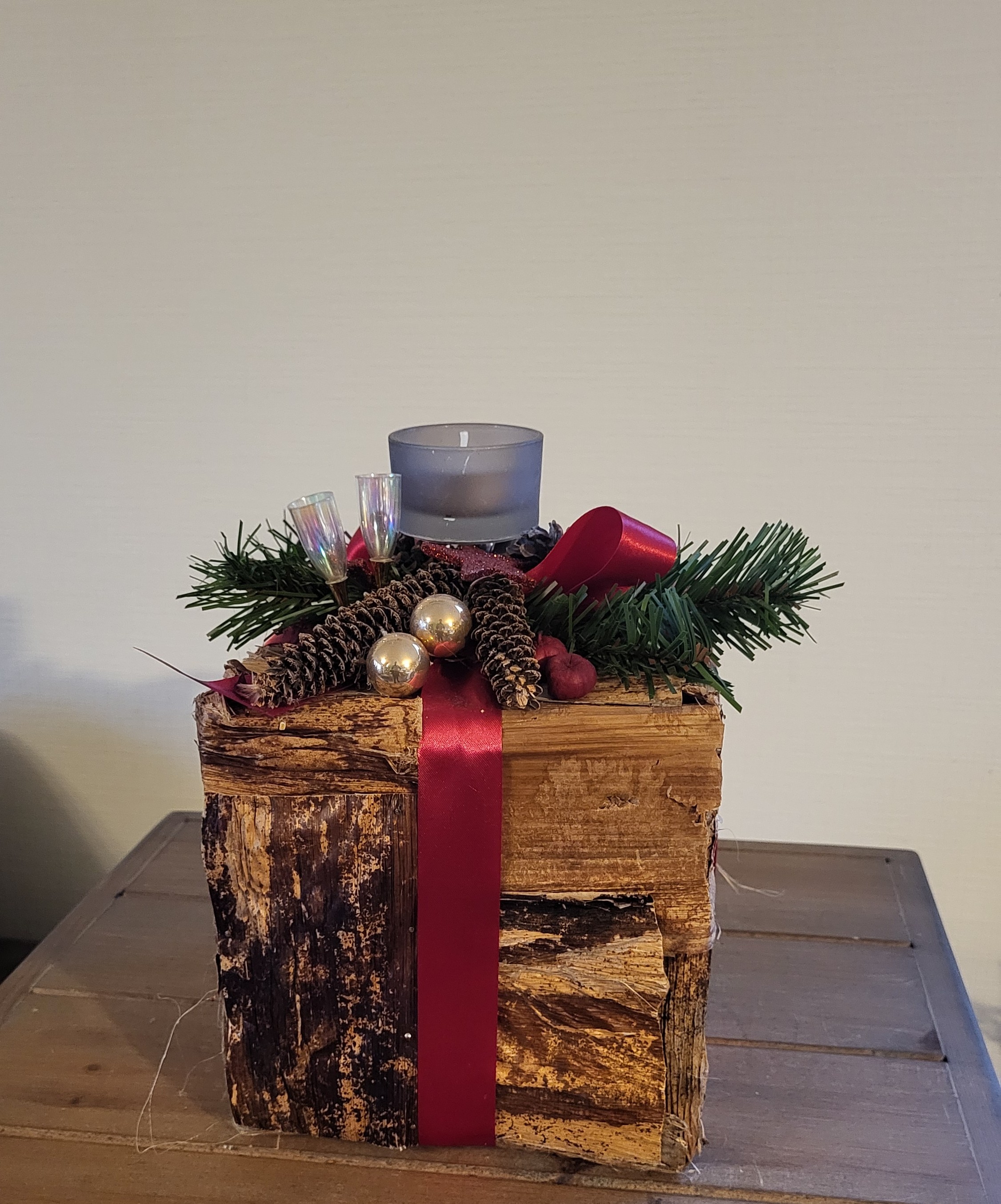 kerst decoratie cadeautje naturel en rood