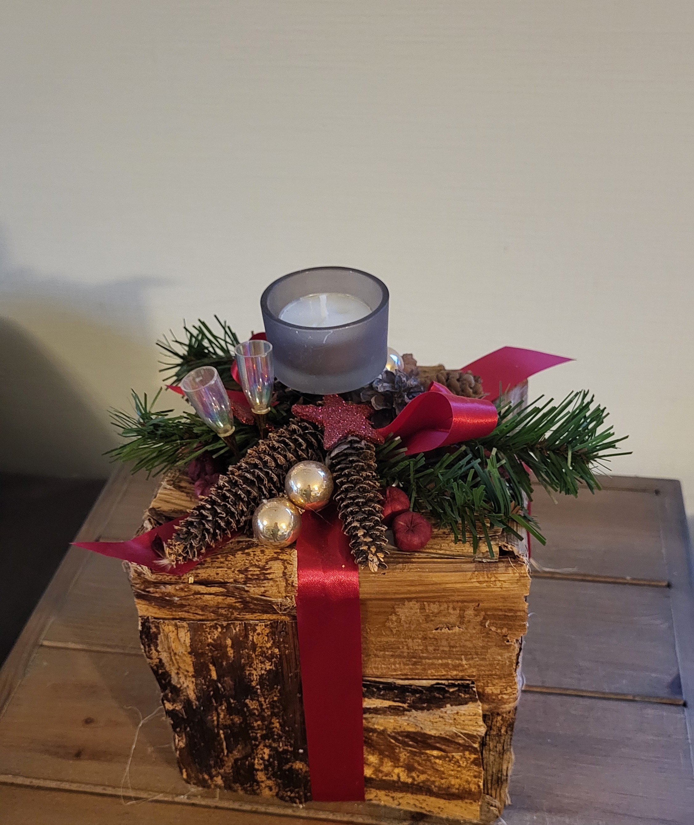 kerst decoratie cadeautje naturel en rood