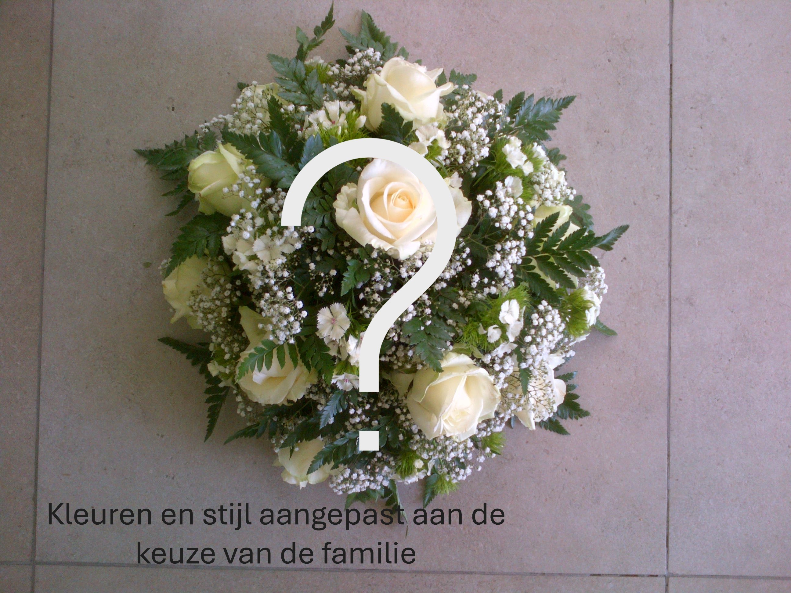 Bloemstuk aangepast aan de kleuren en stijl van de familie